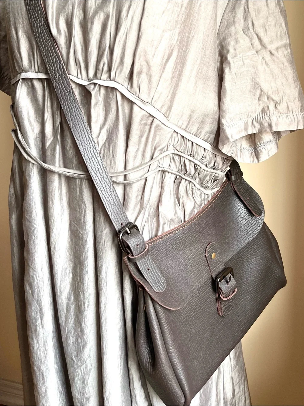 Everyday Pebbled Leather Crossbody Bag - Dark Brown Brand New - Picture 3 of 17